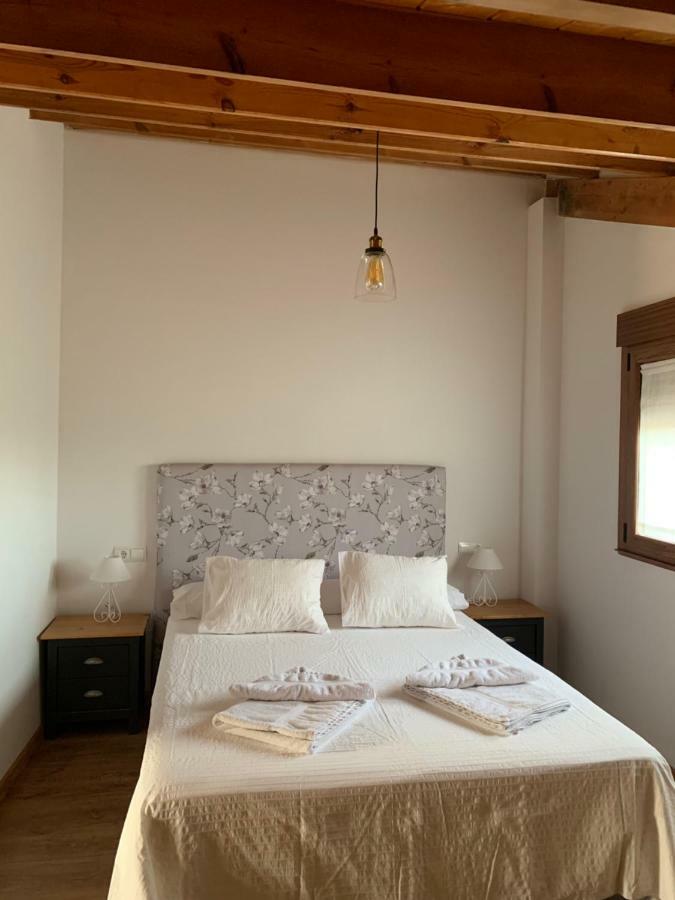 Two-Bedroom House,884476531:JPEG
